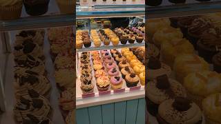 LOLAS CUPCAKES  LONDON [upl. by Pugh]