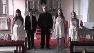 Bí Íosa im Chroise  Kelly Family Vocal Ensemble [upl. by Bowers]