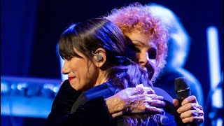 Ornella Vanoni e Elisa “Almeno tu nell’universo” Milano 28042024 [upl. by Naesal]