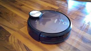 ECOVACS ROBOTICS DEEBOT R95 MKII  Saugroboter  Wischroboter  beim Reinigen [upl. by Cleon]