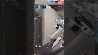 How a Pro 1v4s on Match Point rainbowsixsiege [upl. by Aihtnis766]