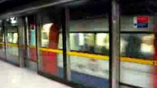 Jubilee Line train arriving at Canary Wharf [upl. by Woodward966]