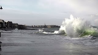 Grande marée SaintMalo 2012 Stormtide Sturmflut Marea [upl. by Hnilym]