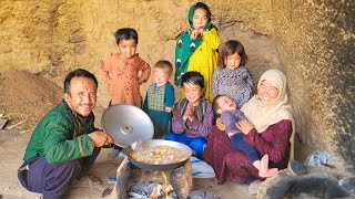 Twin children got home After a journey  Village life in Afghanistan  Cooking liver [upl. by Comstock797]