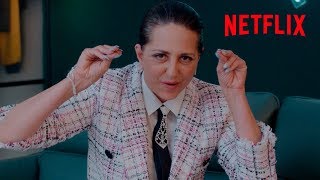 Noemí Argüelles y el contouring  Paquita Salas  Netflix España [upl. by Acire30]