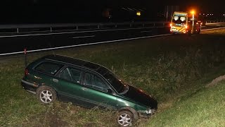 Muntendam  Auto in de sloot langs de N33 [upl. by Emarie]