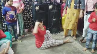 Viral Girl Gupchup Gupchup Song 🔥 fire Dance performance mehndi function 😍 [upl. by Brock]