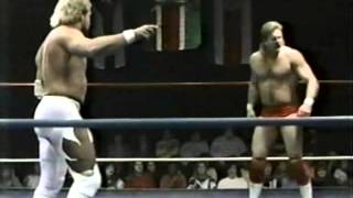 SN 123188 Eddie Gilbert vs Trent Knight [upl. by Oirevas837]