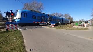 Spoorwegovergang Lunteren  Dutch Railroad Crossing [upl. by Nahsin]