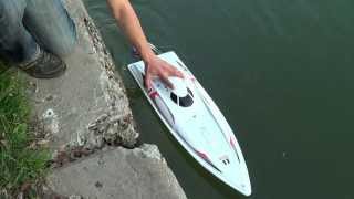 Радиоуправляемый катер Kyosho Twin Storm 800Rc boat Kyosho Twin Storm 800 [upl. by Elamrej]