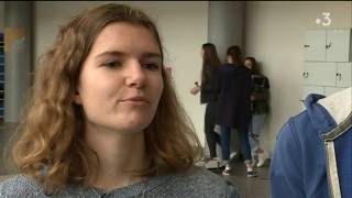 Mobilisation pour le climat au lycée de la Côte dAlbâtre de Saint Valéry en Caux [upl. by Osyth]