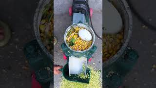 Electric poultry chicken feeds grass pellet making machine diesel cattle pelletizer machine [upl. by Nayrda339]