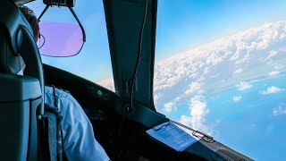 Cockpit view  Boeing 787 Dreamliner Landing Cancun Airport Tui Fly [upl. by Fine432]