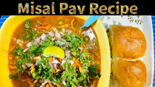 Misal Pav Recipe 👌😋 Indian Street Food🍴 Indian Kitchen [upl. by Ecirtnuahs]