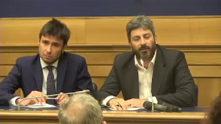 M5S chiede le dimissioni di Maria Elena Boschi per Banca Etruria  DIRETTA [upl. by Biddy]