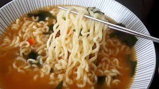 How to make Nongshim Neoguri Seafood amp Spicy ramyun [upl. by Hartman958]