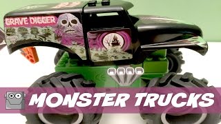 MONSTER JAM Monster Trucks Grave Digger vs Maximum Destruction Knex [upl. by Asemaj]