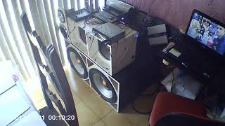 SOM AUTOMOTIVO EM CASA TOCANDO JUNIOR VINNA 2 TORNADOS DE 15 1100 RMS [upl. by Ydisac869]