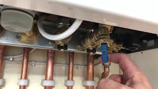 Topping up a Worcester Boiler Keyless Filling Link [upl. by Bohi576]