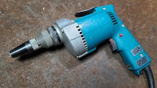 Makita 6805BV Hybrid DrywallAdjustable Torque Sheet Metal Screw Gun Review [upl. by Enytnoel]