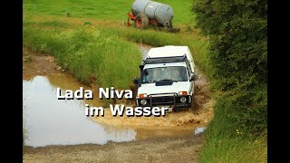 Lada Niva im Wasser [upl. by Aiuqal620]