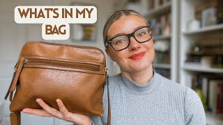 Whats in my bag chit chat  Cristina Maria [upl. by Robert]