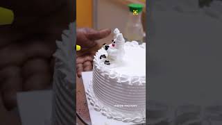 Cake Decoration in Food Factoryfoodlover sweetshopstyle cakemakingvideo uniquefoods [upl. by Innoc]