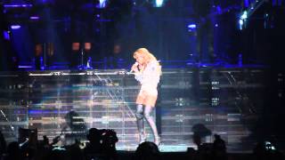 quotXOquotquotHaloquot Beyonce Mrs Carter World Tour Barclays Center 122213 HD [upl. by Aniham]