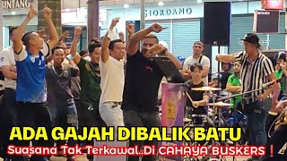 🔥Masingmasing Naik SYEHh❗ADA GAJAH DIBALIK BATU  WALI band Suasana Ni Hanya Di LAN CAHAYA BUSKERS [upl. by Aihsenyt920]