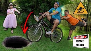 LUCCAS NETO APRENDENDO A ANDAR DE BICICLETA SEM RODINHA VÍDEO EDUCACIONAL [upl. by Zindman176]