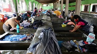 Ante escasez de agua los lavaderos resisten en nuestro país [upl. by Lahsram934]