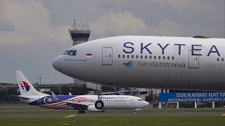 SERU Nonton Video Pesawat TAKEOFF LANDING Di Bandara Soekarno Hatta Jakarta [upl. by Appleby]