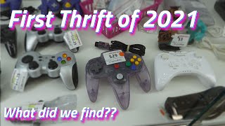 First Game amp Thrift Shop for 2021  Retro Gamer Girl [upl. by Ursala904]