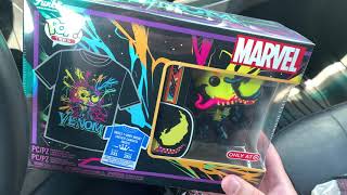 FUNKO POP HUNT TARGET Exclusive Blacklight VENOM [upl. by Akehsyt359]