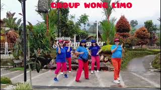 APT  Line Dance Choreo Hong Eunhee KOR October 2024 [upl. by Alyahc]