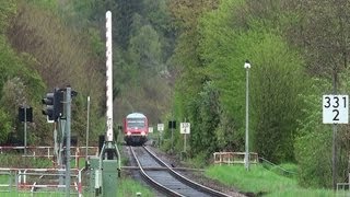 Extrem Kurze Annäherungszeit Am Bahnübergang  Railroad Crossing [upl. by Nyleahs]