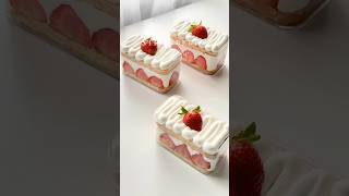 Strawberry 🍓🍓 Cake boxshorts cake food [upl. by Egres]