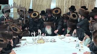 Ushpiza DeAharon Tish Chol Hamoed Sukkos 5785 With Machnovka Rebbe [upl. by Sibylla]