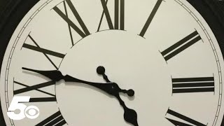 How daylight saving can impact those suffering from Alzheimers and seasonal affective disorder [upl. by Nauaj]