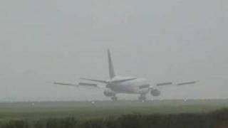 Landing Continental Airlines B 7674ER schiphol polderbaan [upl. by Kalagher]