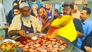 Delicious Breakfast In Karachi Pakistan  Special Paya Ka Nashta  Nomi Paya  Wahjoc Food [upl. by Newton]