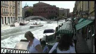 Venedig und die Feuerwehr  Fireboat Venice Vigili Del Fuoco Venezia WDYWBATM [upl. by Ahsito]