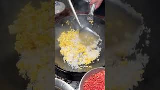 來碗蛋炒飯 food chinesefood streetfood chinesestyle cooking delicious foodie [upl. by Eudora]