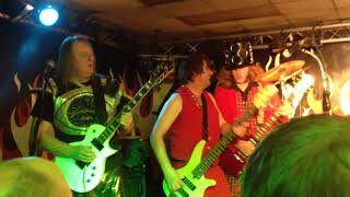 Slade UK RUN RUN AWAY Yardbirds Grimsby 281218 [upl. by Ki]