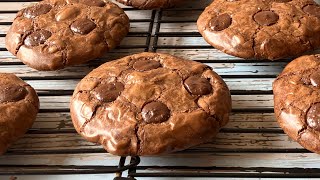 Les meilleurs cookies au chocolat  The BEST Chocolate Chip Cookies Recipe [upl. by Nueoras909]