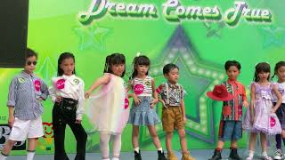 Kids Catwalk Show by Petit Bazaar｜閃閃星Sing Show TheONE｜星星遊學園 Catwalk小隊 [upl. by Adnohsor]