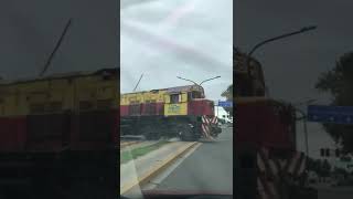 El descarrilamiento de un tren de cargas TAC línea belgrano en el momento justo [upl. by Santini]