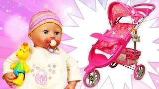 Video mit Puppen  Ein neuer Kinderwagen für unsere Baby Born Puppe [upl. by Sorel]