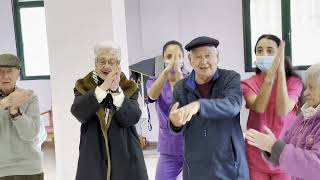 Ancianos bailando se vuelven virales en Tik Tok [upl. by Lion853]