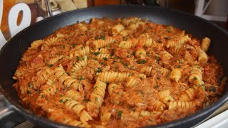 Thunfisch Pasta Rezept mit leckerer Tomaten Sauce leckeres und einfaches Gericht [upl. by Rollecnahc]